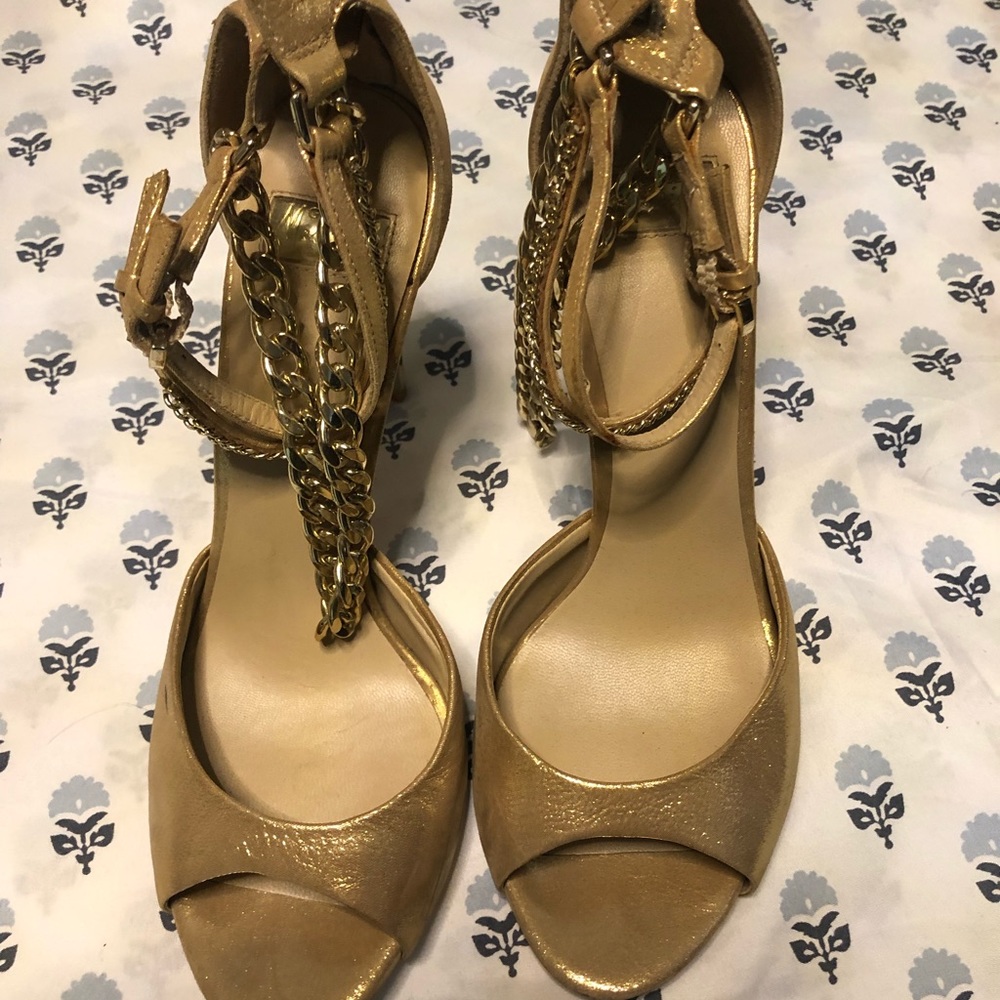 Guess by Marciano